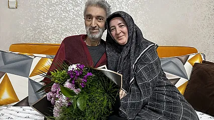 Kanser tedavisi gören eşine sürpriz kutlama