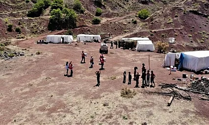 Mangal kömürü işçilerinin çadırda yaşamı başladı