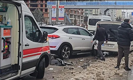 Elazığ'da Malatya Caddesi'nde kaza