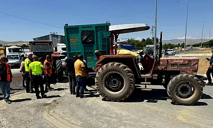 Elazığ'da otomobil ile traktör çarpıştı