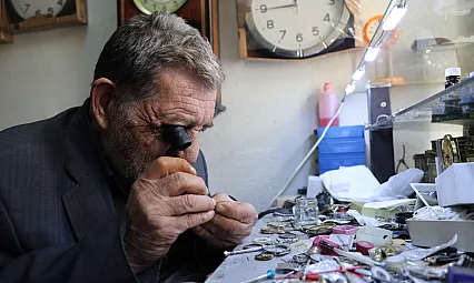 65 yıldır zamanı ayarlıyor