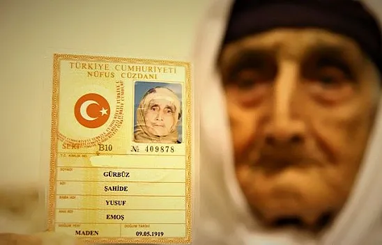 103 yaşında ilk kez doğum günü kutladı