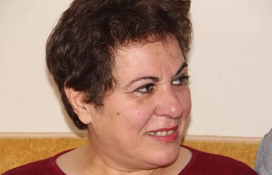 Anne hayatını kızına ve kocasına adadı