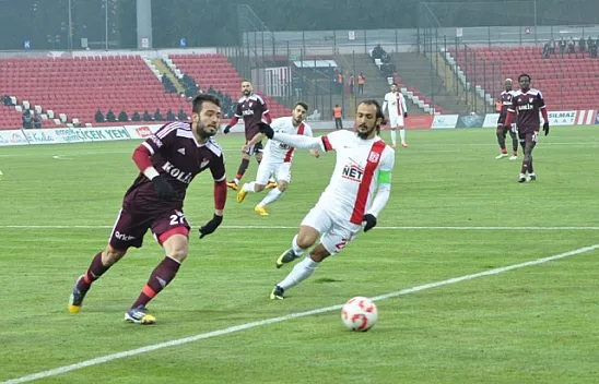 Balıkesirspor - Elazığspor maçının fotoğrafları