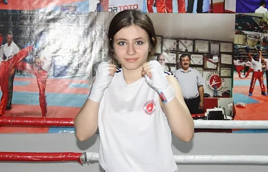 16 yaşında babasının 'madalya' hayalini gerçekleştirdi