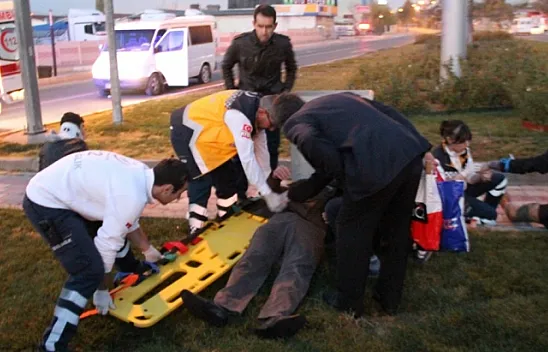 Elazığ'da işçi servisleri çarpıştı: 11 yaralı