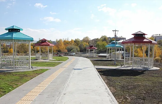 Hizmetle tanışan Karakoçan'ın çehresi değişti