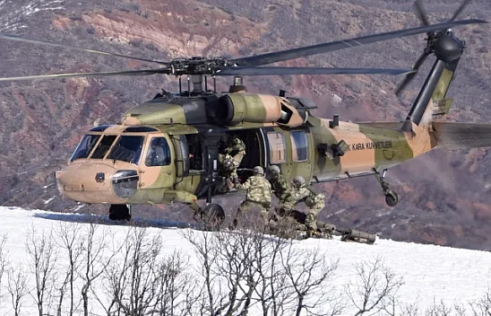 Mehmetçiğin zor koşullarda terörle mücadelesi sürüyor