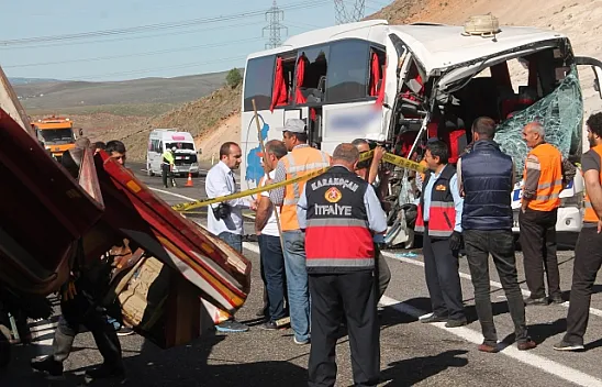 Elazığ'da otobüs kazası! Kazaya ait fotoğraflar...