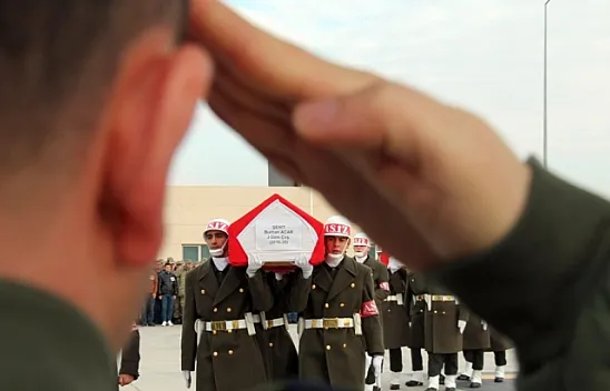 Şehitler memleketlerine uğurlandı