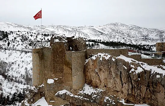 Harput, kar yağışıyla birlikte göz kamaştırdı