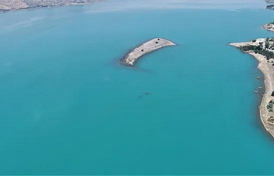 Hazar Gölü ve batık şehrin muhteşem güzelliği havadan görüntülendi