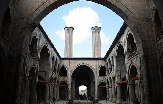 Selçuklu'nun eşsiz eserlerine ziyaretçi akını