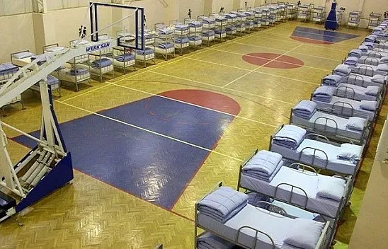 172 depremzede askerin konuğu