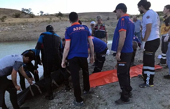 Sulama göletine giren genç boğuldu