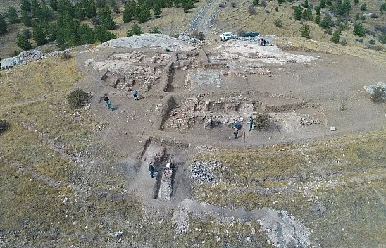 Bir buluntu ile başladı 2 bin metrekare alanda kazı yapıldı