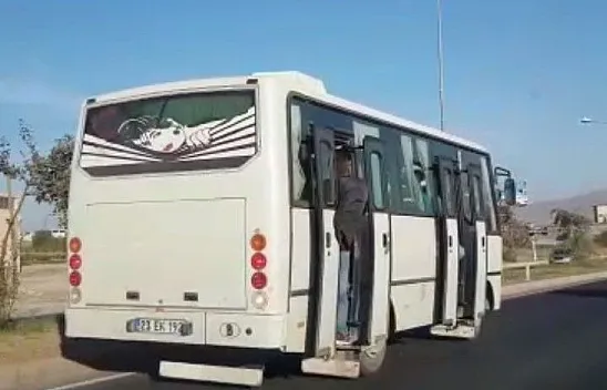 Şehirlerarası yolda tıka basa tehlikeli yolculuk