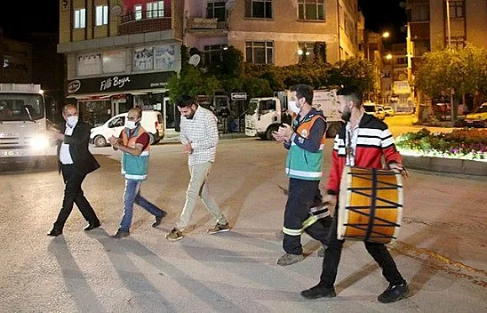 23. sahur halayı buruk geçti