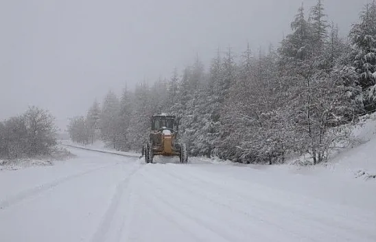 251 köy yolu ulaşıma açıldı, 190'ı için çalışma sürüyor