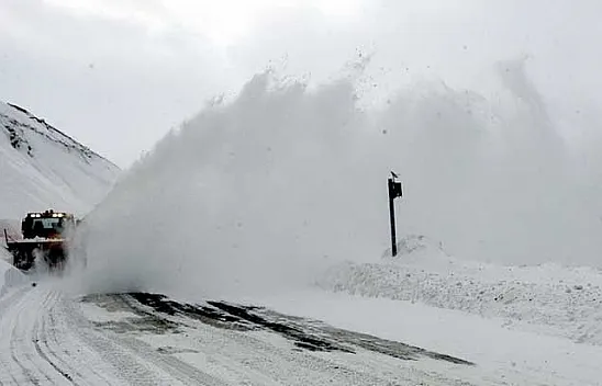 496 köye ulaşım yok