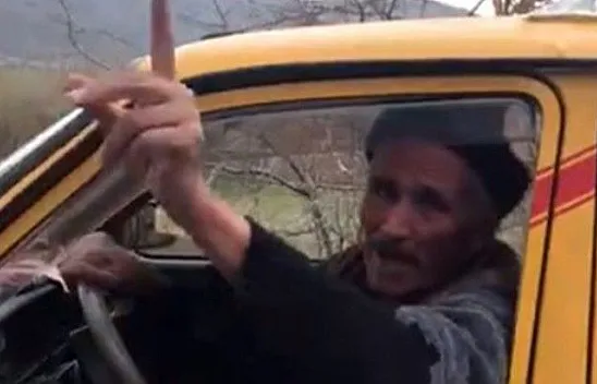 7 çocuk babası, 3 hanımlı, 75 yaşında… Dilaver Dede'den gülümseten video