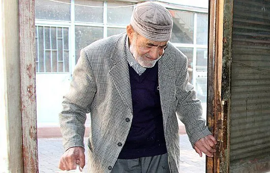 93 yaşında hala işinin başında