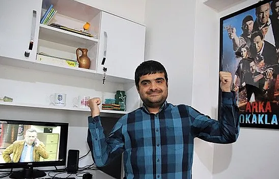 Abdullah'ın yok böyle bir hayranlık dedirten polislik ve dizi aşkı