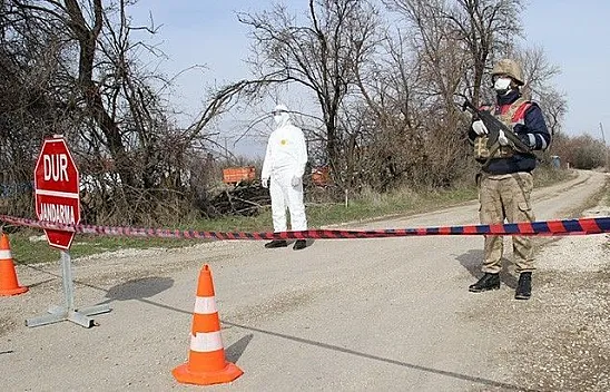 Afrika'dan geldi, 10 kişiye Covid bulaştırdı...