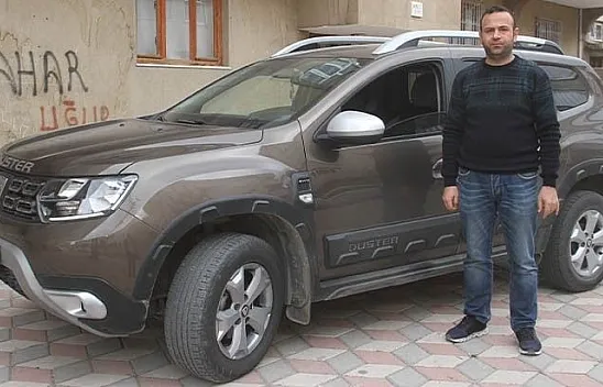 Aracının başkası tarafından satışa çıkarıldığını görünce şok oldu