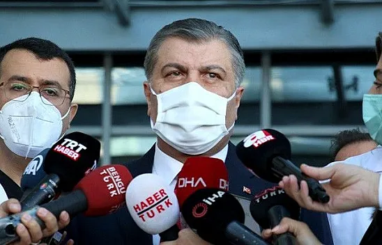 'Aşı hiçbirimizi Koronavirüse karşı kahraman yapmaz'