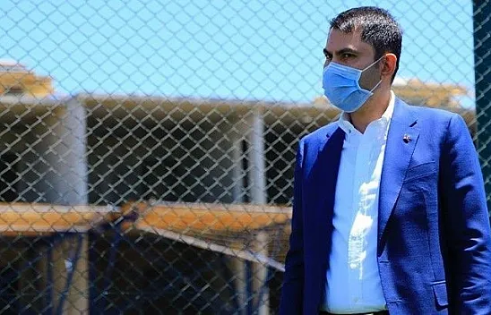 Bakan Kurum Elazığ'da deprem konutlarını inceledi