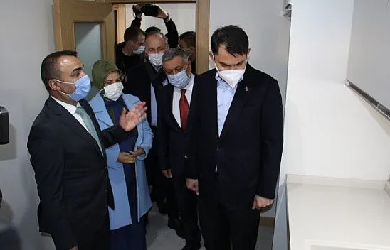 Bakan Murat Kurum deprem konutlarını inceledi