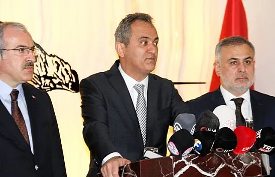 Bakan Özer Elazığ'da önemli açıklamalarda bulundu