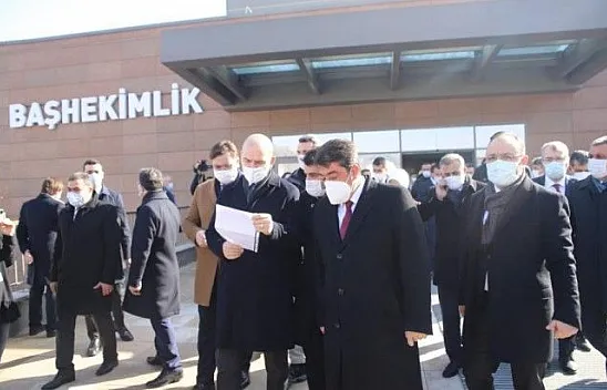 Bakan Süleyman Soylu, Şehit Fethi Sekin'in  babası ve Nazırlı'yı  ziyaret etti