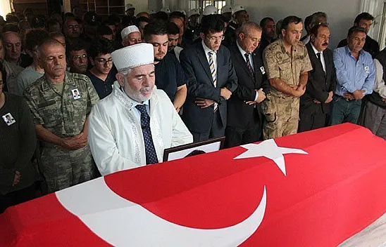 Başkomiser Kaya, memleketi Elazığ'da son yolculuğuna uğurlandı