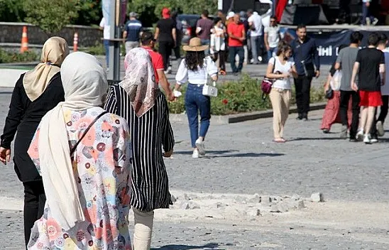 Bayram tatilinde vatandaşlar Harput'a akın etti