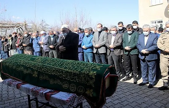 Bükardi Belediye Başkanı Açmaz son yolculuğuna uğurlandı