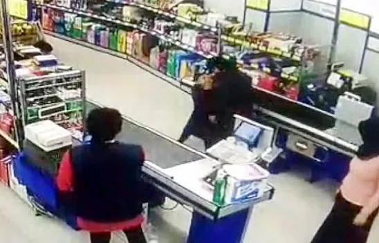 Çocuğa, 'Kadın mısın erkek misin' dayağı