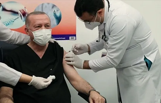 Cumhurbaşkanı Erdoğan koronavirüs aşısı oldu
