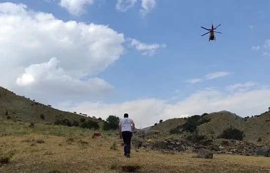Dağda rahatsızlanan çobanın imdadına ambulans helikopter yetişti