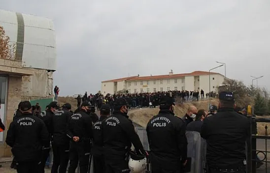 Deplasman yasağını unutan Beşiktaş taraftarları kapıda kaldı