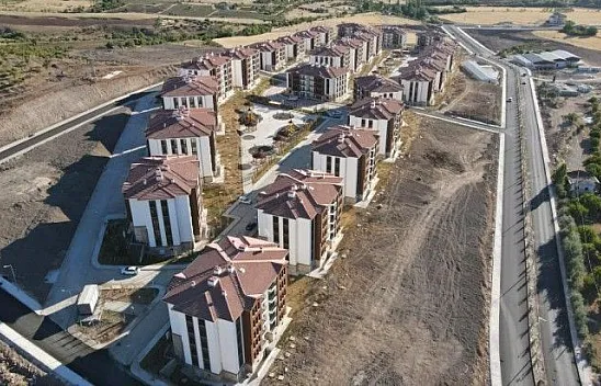 Deprem konutları ile adeta bir ilçe kuruldu, 15 bin kişi yaşayacak