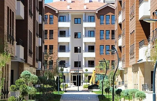 Deprem konutları kura ile sahiplerini buldu