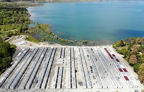 Depremin merkezi Sivrice'de konteyner kentte yaşam
