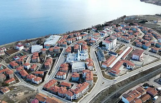 Depremzedeler evlerine kavuşuyor