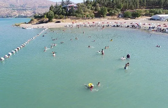 Doğunun gizli denizi Hazar'da hafta sonu yoğunluğu