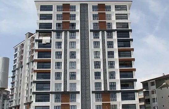 Elazığ'da 12 katlı apartman karantinaya alındı