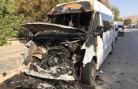 Elazığ'da 4 saatte 3 araç kundaklandı