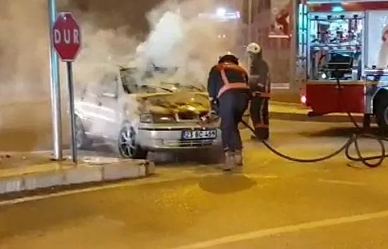 Elazığ'da araç yangını