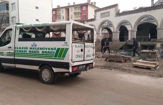 Elazığ'da cami inşaatında ceset bulundu